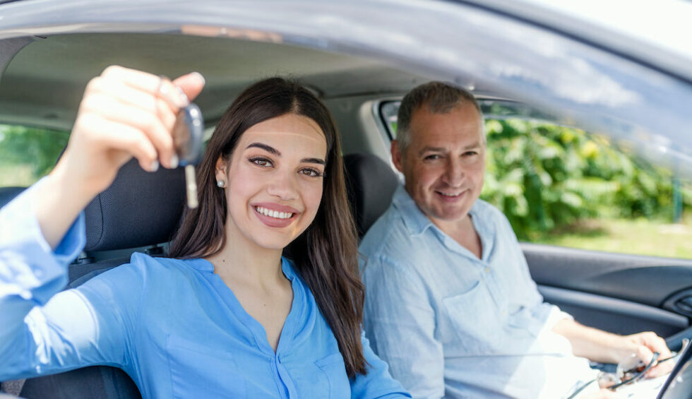 Our Guide to Teaching Someone to Drive Insure 2 Drive